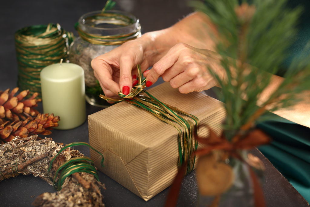 Using raffia for wrapping Christmas presents